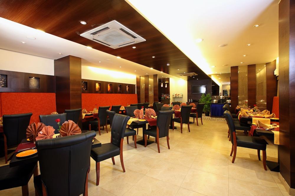 อ็อคเทฟ โฮเต็ล แอนด์ สปา - ซาร์จาปุระ Hotel บังกาลอร์ ภายนอก รูปภาพ