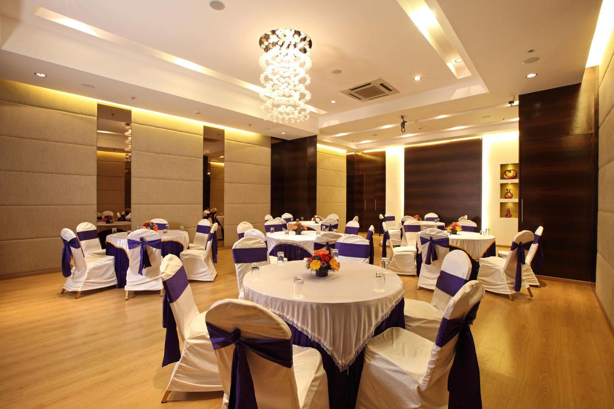 อ็อคเทฟ โฮเต็ล แอนด์ สปา - ซาร์จาปุระ Hotel บังกาลอร์ ภายนอก รูปภาพ