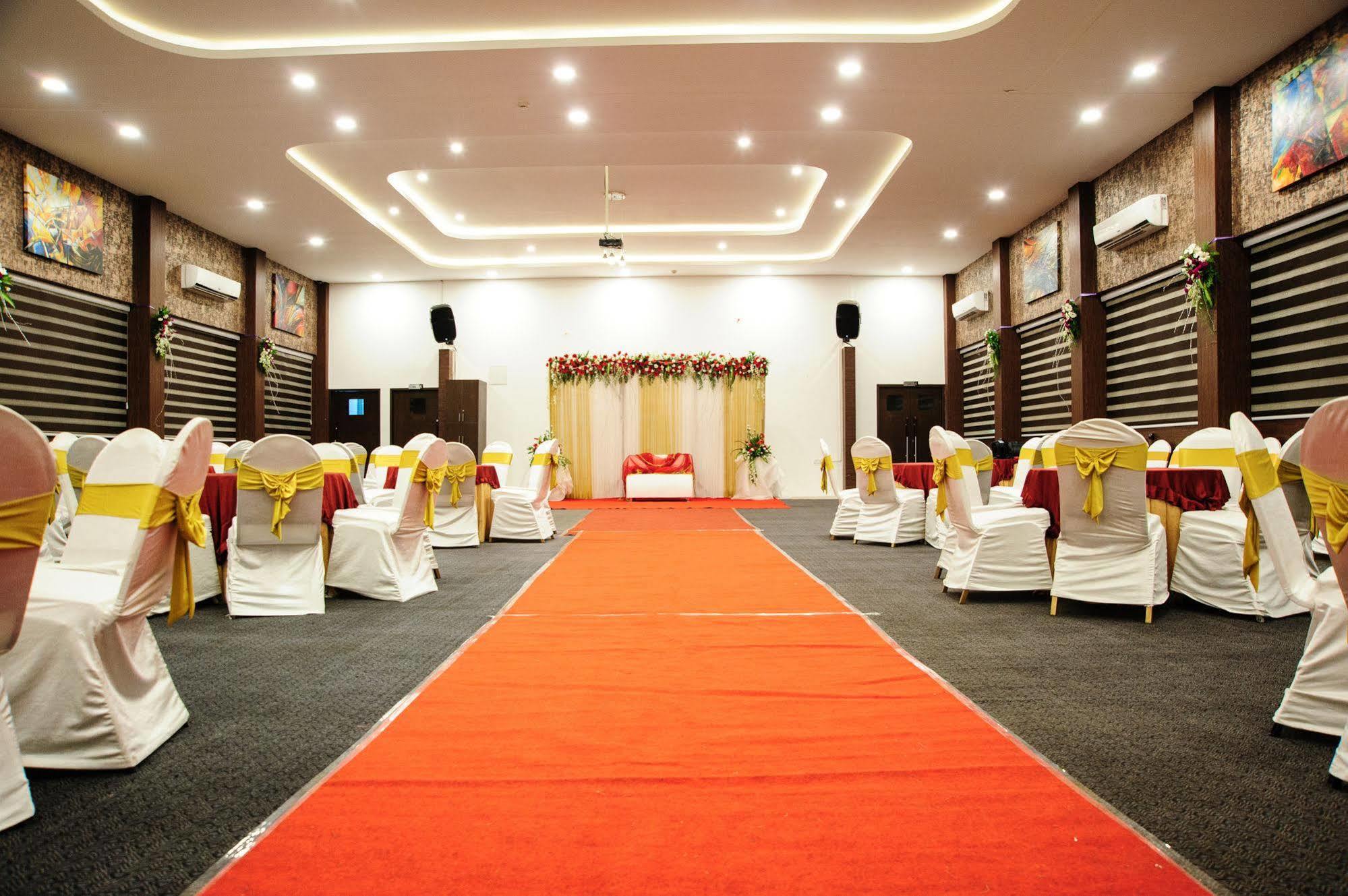 อ็อคเทฟ โฮเต็ล แอนด์ สปา - ซาร์จาปุระ Hotel บังกาลอร์ ภายนอก รูปภาพ